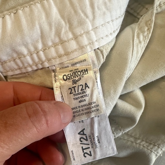 OshKosh B'gosh - Kids Gender Neutral Cream Overalls - Picture 4 of 4